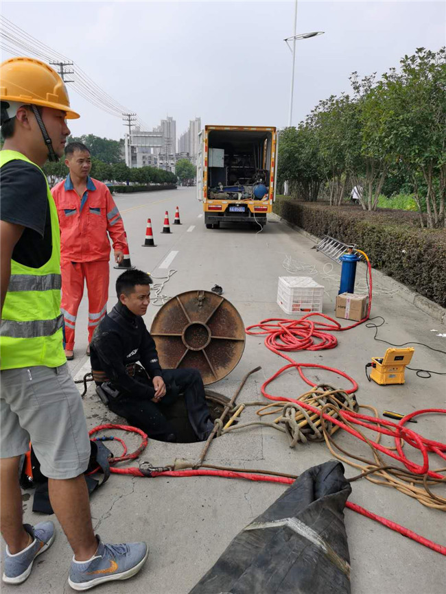 横沥镇翻衬法管道修复技术主要工序