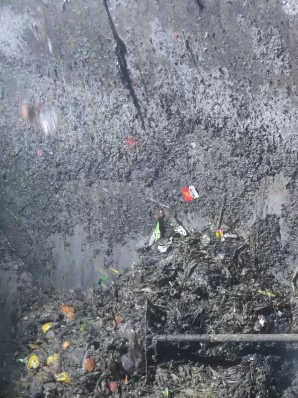 横沥镇污水池清理